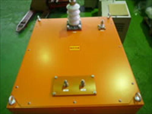 試験用-020　15kV試験用の乾式変圧器を製作してほしい。