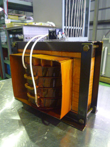 試験用-011　部分放電実験用の試験用変圧器　（1kVA）