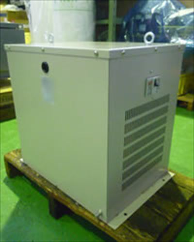 1440　三相11kVA200/400V昇圧変圧器