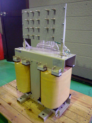 1105　アモルファス　スコット変圧器-1（低圧/低圧）20kVA