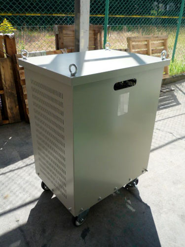 1099　アモルファス　三相変圧器-2（低圧／低圧）50kVA　