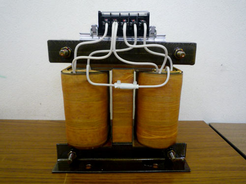860　地すべり・防災関連計測機器用トランス