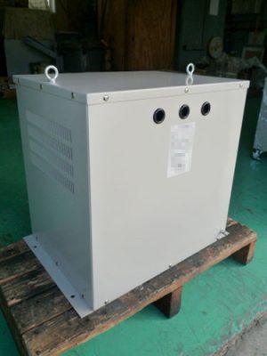 1368　10kVA逆V変圧器