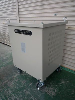 1045　輸入装置用多タップトランス