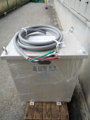836　ケーブル・ＥＬＣＢその他の付属品付の三相トランス
