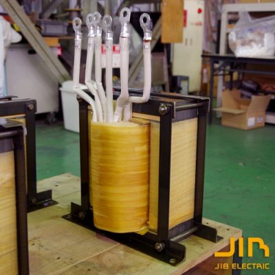 1562　単相単巻　電圧操作用変圧器